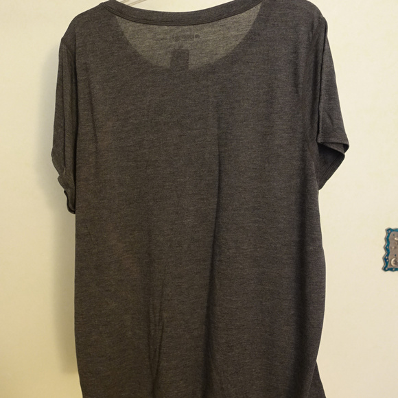 Ideology Plus Size Graphic T-shirt - Picture 2 of 4